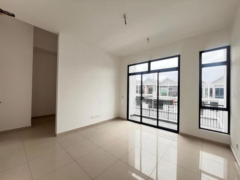Rumah Teres 2-Tingkat untuk Dijual di Setia Eco Gardens (Gelang Patah) - Grace Ng - PropertyGuru.com.my