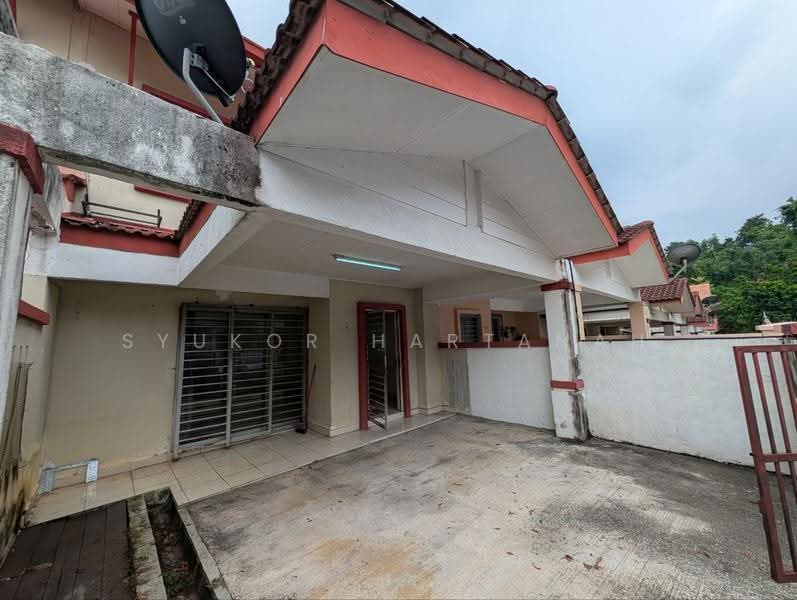 Rumah Teres 2-Tingkat untuk Dijual di Sungai Buloh (Selangor) - Syukor Hartanah - Exterior - PropertyGuru.com.my