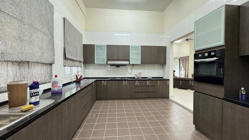 Rumah Banglo untuk Dijual di Anjung Melati (Gombak) - Nazrin Hakimin - Kitchen - PropertyGuru.com.my