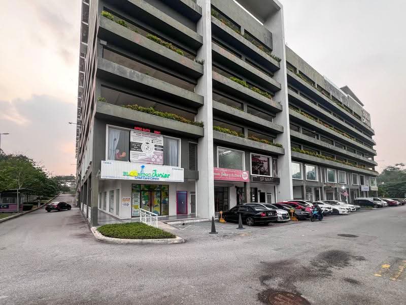 Service Residence for Sale at Suria Putra - Nazrin Hakimin - PropertyGuru.com.my