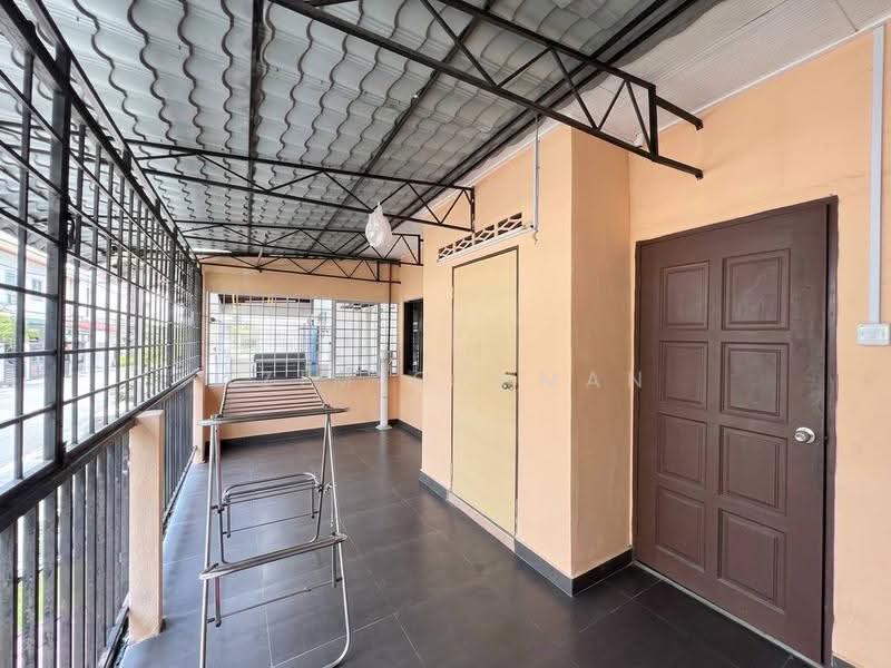 Rumah Teres 2.5-Tingkat untuk Dijual di Ampang Jaya (Ampang) - Azim Othman - Balcony - PropertyGuru.com.my