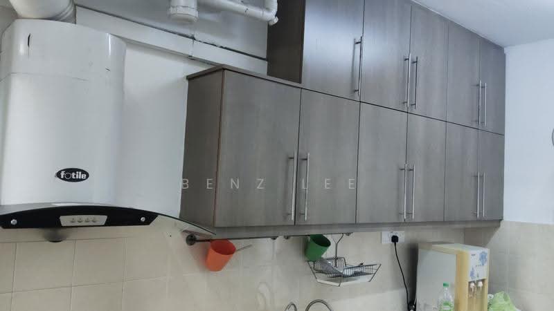 Apartment for Rent at Pangsapuri Mawar - Benz Lee - PropertyGuru.com.my