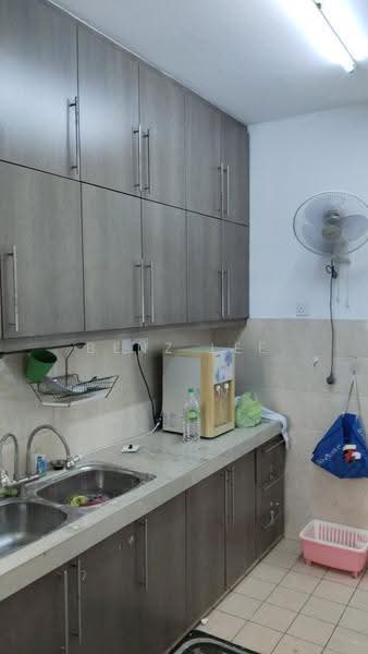 Apartment for Rent at Pangsapuri Mawar - Benz Lee - PropertyGuru.com.my