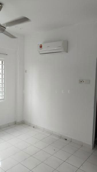 Apartment for Rent at Pangsapuri Mawar - Benz Lee - PropertyGuru.com.my