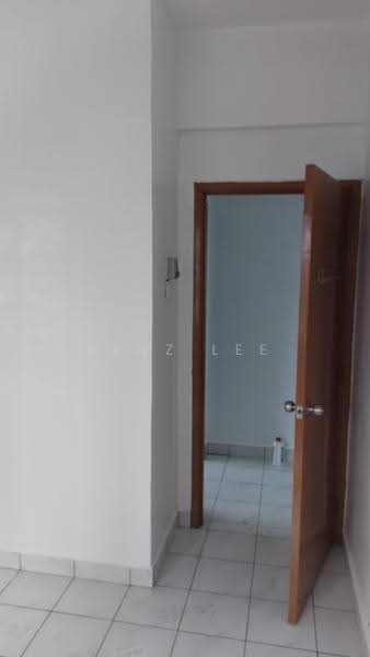 Apartment for Rent at Pangsapuri Mawar - Benz Lee - PropertyGuru.com.my