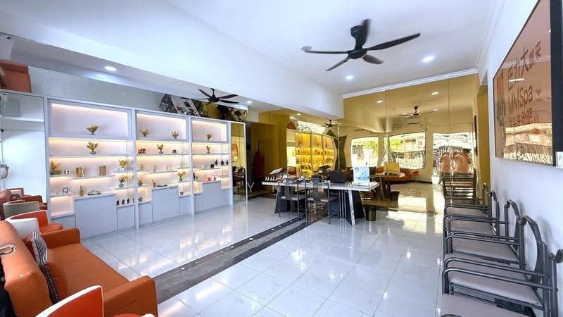 Shop for Rent in Taman Century (Johor Bahru) - Caryn Ter - Interior - PropertyGuru.com.my