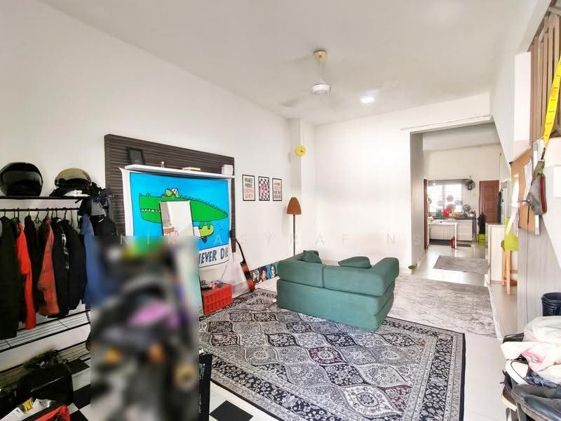 2-storey Terraced House for Sale in Bandar Rinching (Semenyih) - NIK ASYRAF NS - Living Room - PropertyGuru.com.my
