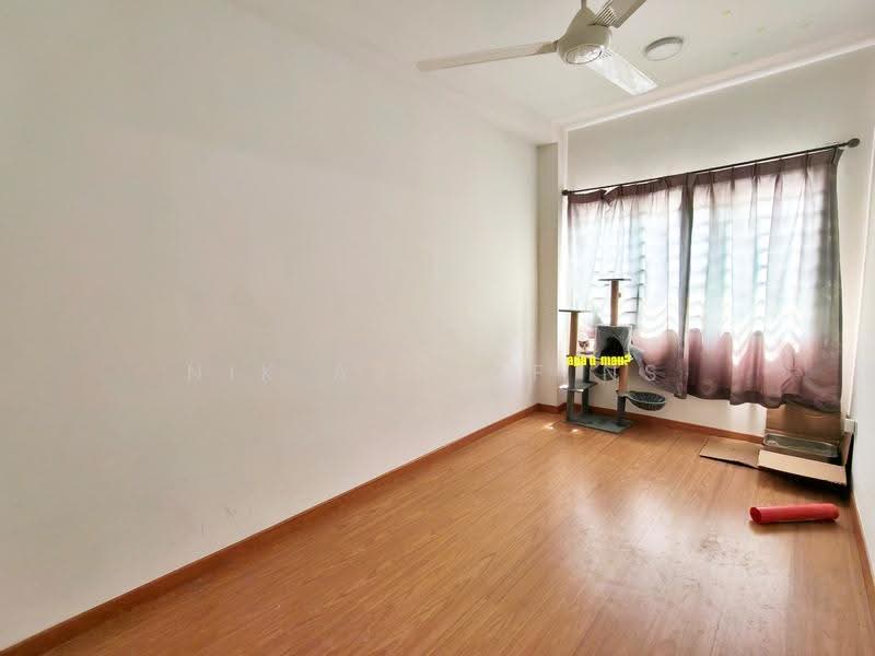 2-storey Terraced House for Sale in Bandar Rinching (Semenyih) - NIK ASYRAF NS - Living Room - PropertyGuru.com.my
