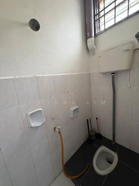 2-storey Terraced House for Sale in Bandar Putra Kulai (Kulai) - Yvonne Lim - Bathroom - PropertyGuru.com.my