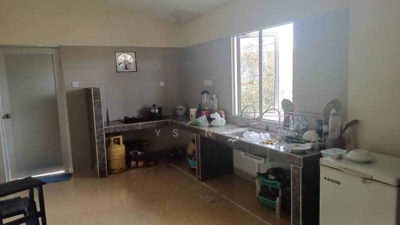 Rumah Teres 2-Tingkat untuk Dijual di Taman Bukit Melaka (Bukit Baru) - Ys Ng - Kitchen - PropertyGuru.com.my
