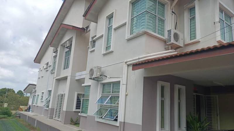 Rumah Teres 2-Tingkat untuk Dijual di Taman Bukit Melaka (Bukit Baru) - Ys Ng - Exterior - PropertyGuru.com.my