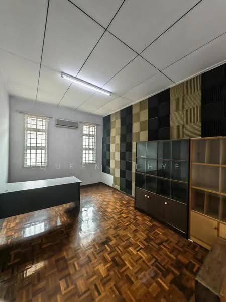 Rumah Teres 2-Tingkat untuk Dijual di Taman Desa Tebrau (Tebrau) - Queena Thye - Study - PropertyGuru.com.my