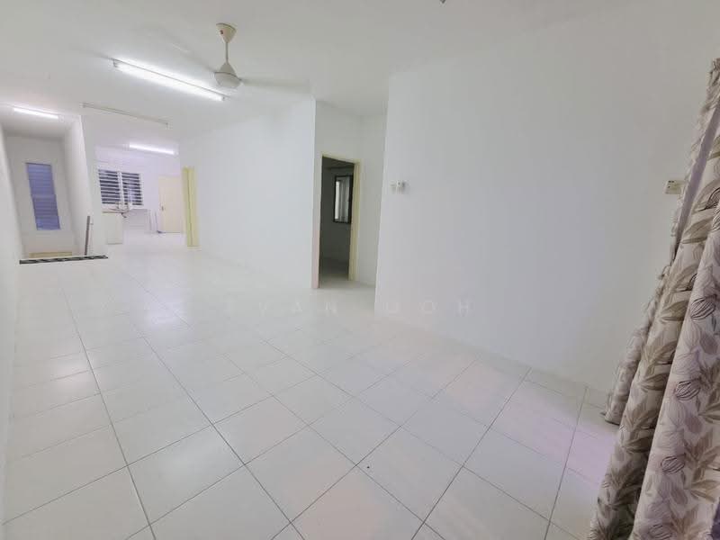 Townhouse for Rent in Taman Putra Perdana (Puchong) - Evan Goh - Living Room - PropertyGuru.com.my