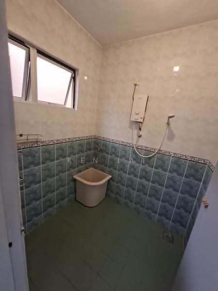 Rumah Teres 1-Tingkat untuk Disewa di Taman Ehsan (Kepong) - Ken Lai - Bathroom - PropertyGuru.com.my