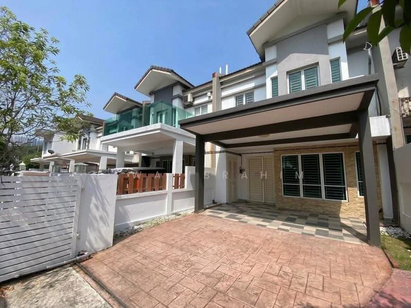 Rumah Teres 2-Tingkat untuk Dijual di Bandar Tun Hussein Onn (Cheras) - Hawa Ibrahim - Exterior - PropertyGuru.com.my