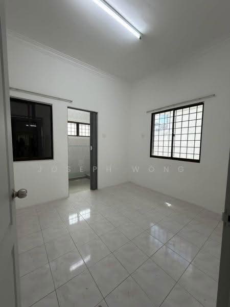 Rumah Teres 2-Tingkat untuk Dijual di Gunung Rapat (Ipoh) - Joseph Wong - Living Room - PropertyGuru.com.my