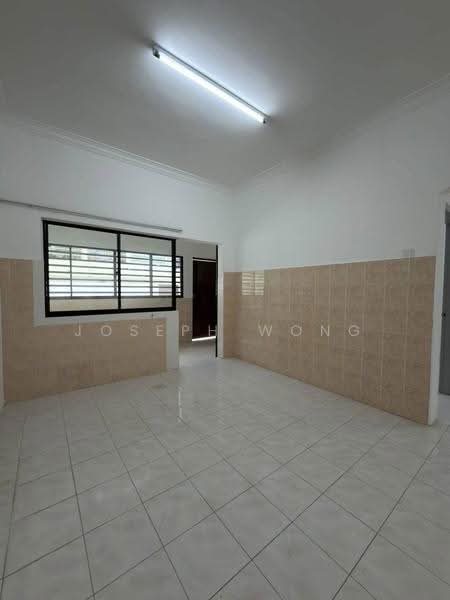Rumah Teres 2-Tingkat untuk Dijual di Gunung Rapat (Ipoh) - Joseph Wong - Kitchen - PropertyGuru.com.my
