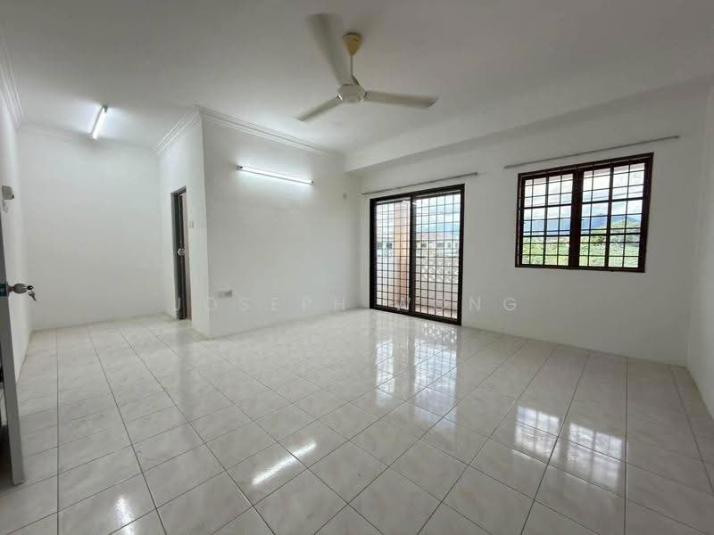 Rumah Teres 2-Tingkat untuk Dijual di Gunung Rapat (Ipoh) - Joseph Wong - Living Room - PropertyGuru.com.my