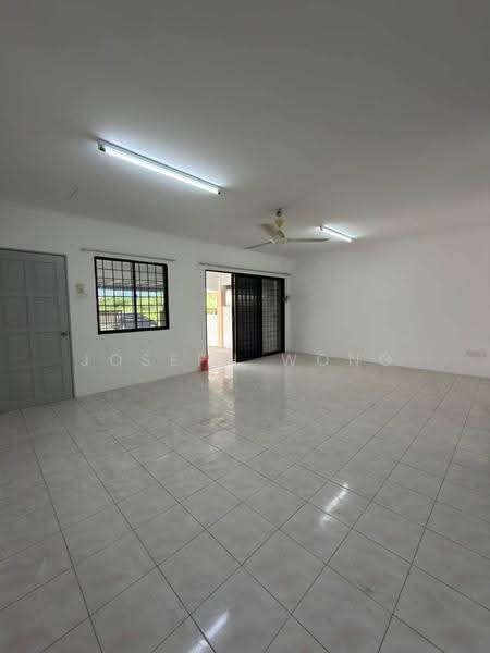 Rumah Teres 2-Tingkat untuk Dijual di Gunung Rapat (Ipoh) - Joseph Wong - Living Room - PropertyGuru.com.my