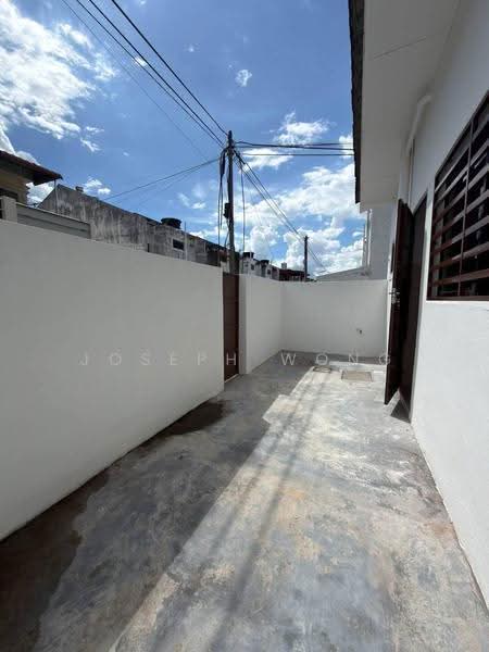 Rumah Teres 2-Tingkat untuk Dijual di Gunung Rapat (Ipoh) - Joseph Wong - Exterior - PropertyGuru.com.my