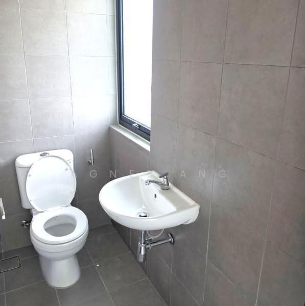 Rumah Berkembar untuk Disewa di Telok Panglima Garang (Selangor) - Agnes Ang - Bathroom - PropertyGuru.com.my