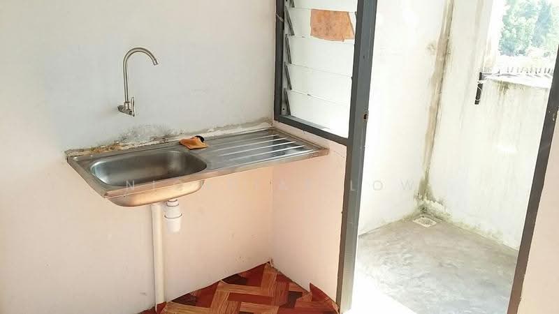 Flat for Rent at Taman Flora Heights - Nicholas Low - Kitchen - PropertyGuru.com.my