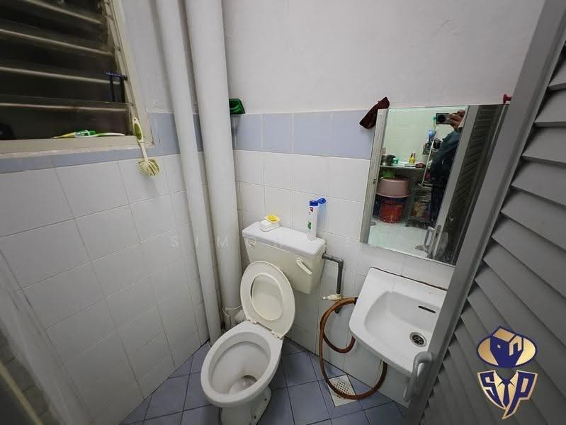 Apartment for Sale at Taman Serdang Perdana - Simon Lee - Bathroom - PropertyGuru.com.my