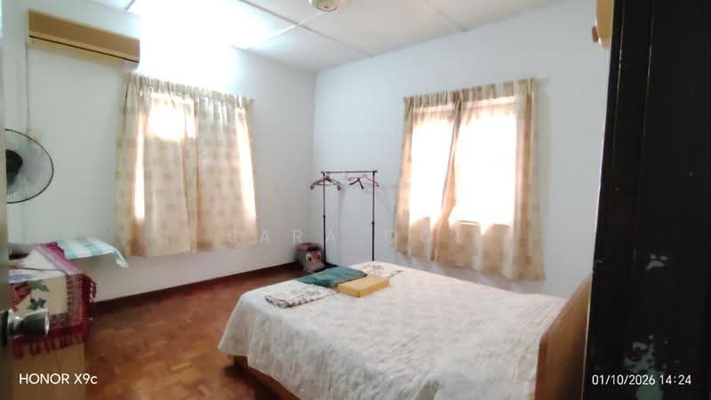 Semi-Detached House for Sale in Taman Gembira (Klang) - Sara Ooi - Bedroom - PropertyGuru.com.my