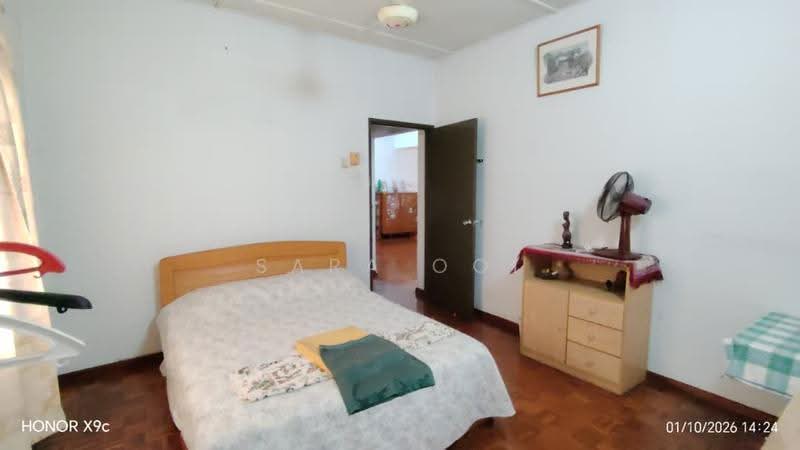 Semi-Detached House for Sale in Taman Gembira (Klang) - Sara Ooi - Bedroom - PropertyGuru.com.my