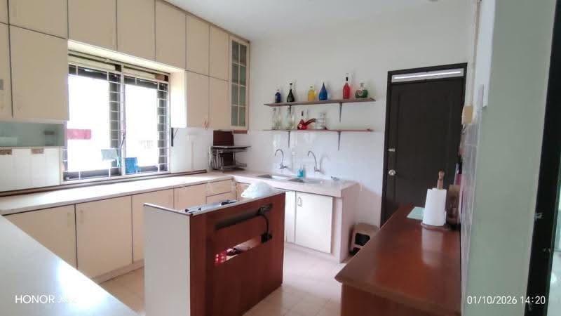 Semi-Detached House for Sale in Taman Gembira (Klang) - Sara Ooi - Kitchen - PropertyGuru.com.my