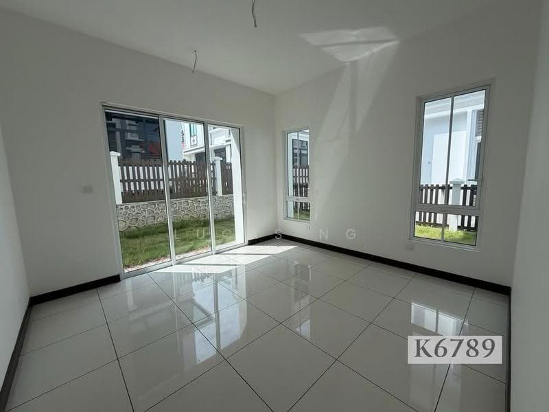 Rumah Berkembar untuk Dijual di Setia Eco Park (Setia Alam) - Lucas Ng - Living Room - PropertyGuru.com.my
