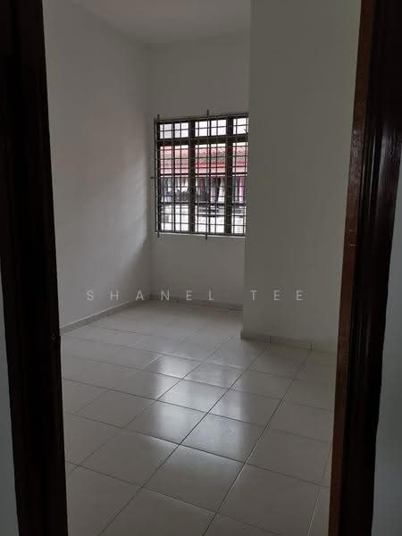 2-storey Terraced House for Sale in Taman Perwira Jaya (Kluang) - Shanel Tee - Interior - PropertyGuru.com.my
