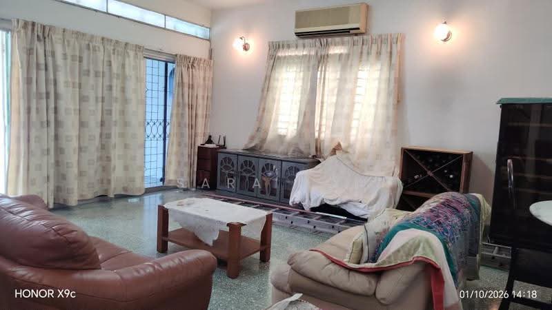 Semi-Detached House for Sale in Taman Gembira (Klang) - Sara Ooi - Living Room - PropertyGuru.com.my
