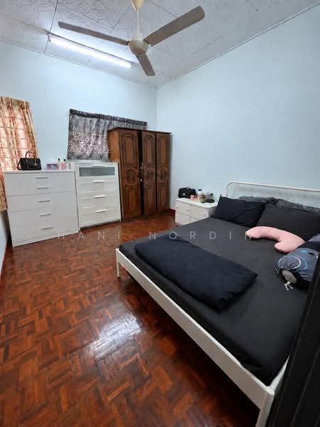 2-storey Terraced House for Sale in Seksyen 7 (Bangi) - Hani Nordin - Bedroom - PropertyGuru.com.my