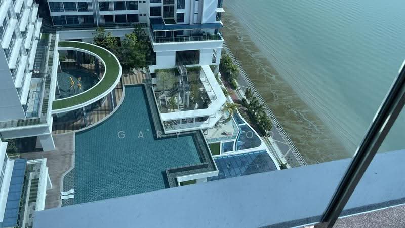 Kondominium untuk Disewa di Queens Residences Q1 @ Queens Waterfront - Gary Khoo - Pool - PropertyGuru.com.my