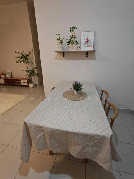 Kondominium untuk Disewa di Vision City Youth City - Andrew Yean - Dining Room - PropertyGuru.com.my