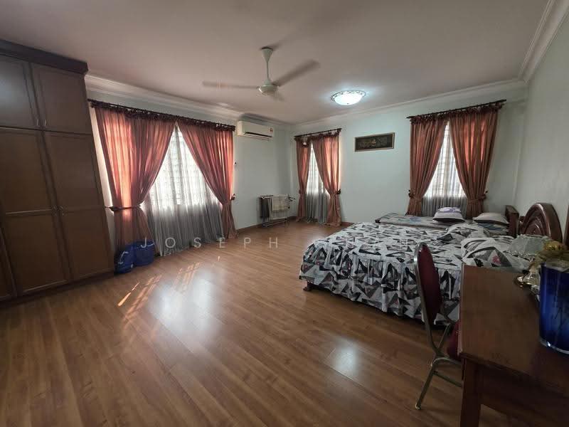 Rumah Berkembar untuk Dijual di Seksyen 9 (Shah Alam) - Joseph Chan - Bedroom - PropertyGuru.com.my