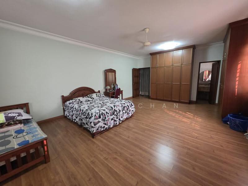 Rumah Berkembar untuk Dijual di Seksyen 9 (Shah Alam) - Joseph Chan - Bedroom - PropertyGuru.com.my