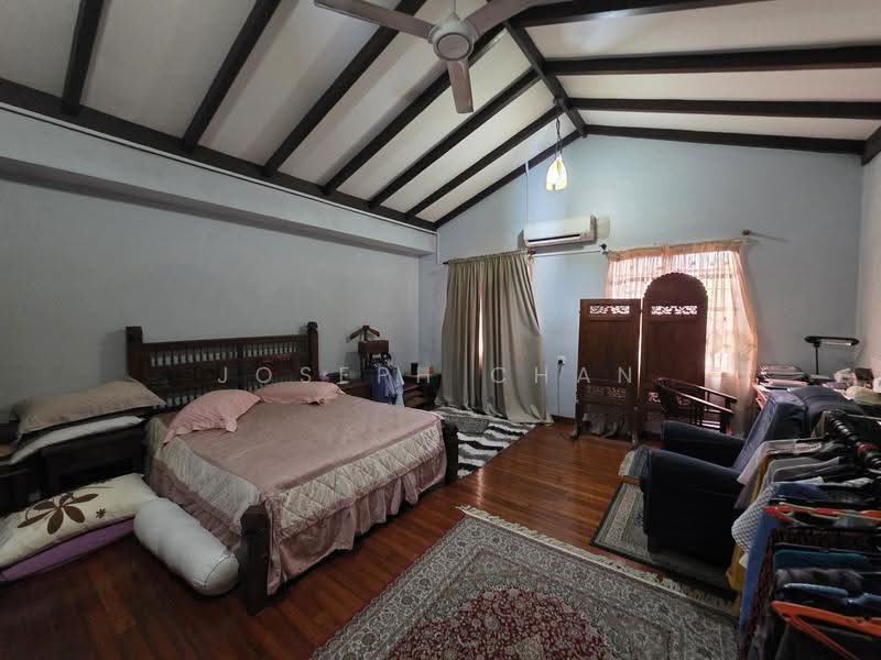 Rumah Berkembar untuk Dijual di Seksyen 9 (Shah Alam) - Joseph Chan - Bedroom - PropertyGuru.com.my