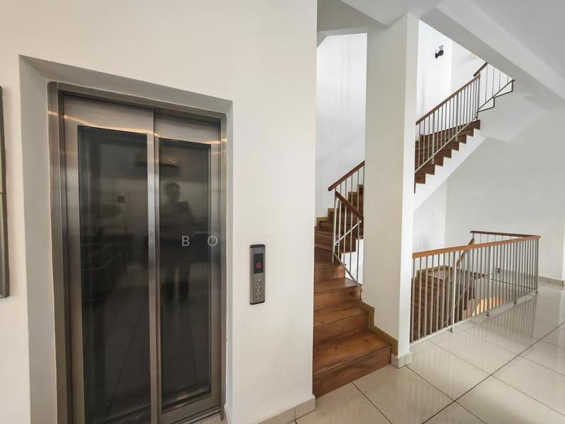 Rumah Berkembar untuk Dijual di Desa Petaling (Kuala Lumpur) - Bobo Lee - Corridor - PropertyGuru.com.my