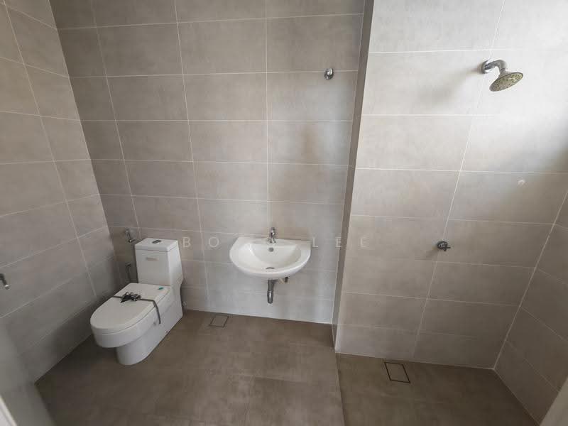Rumah Berkembar untuk Dijual di Desa Petaling (Kuala Lumpur) - Bobo Lee - Bathroom - PropertyGuru.com.my