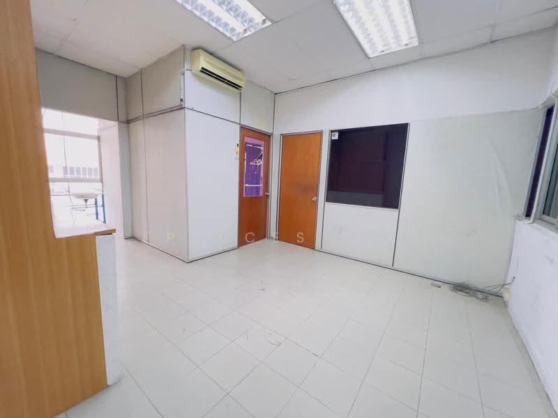 Terrace Factory for Rent in Taman Sains Selangor (Kota Damansara) - Frances Sia - Interior - PropertyGuru.com.my