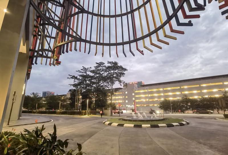 Kediaman Servis untuk Dijual di Setia City Residences - Eve Wong - Exterior - PropertyGuru.com.my
