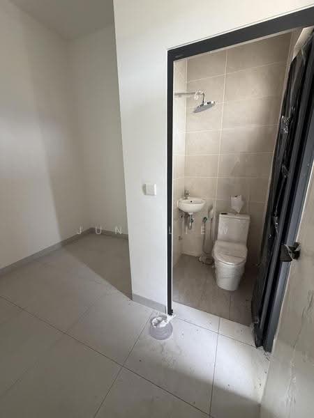 Semi-Detached House for Sale in Johor Bahru (Johor) - Junz Liew - Bathroom - PropertyGuru.com.my