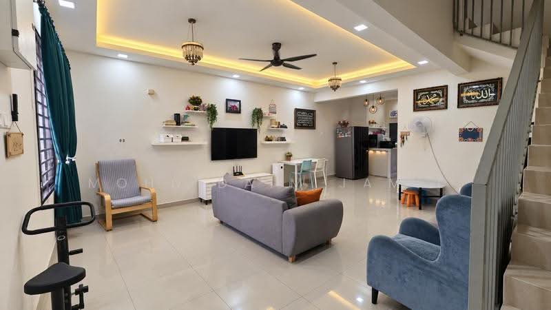 Rumah Teres 2-Tingkat untuk Dijual di Bandar Baru Salak Tinggi (Sepang) - Mohd Daim Jamil - Living Room - PropertyGuru.com.my