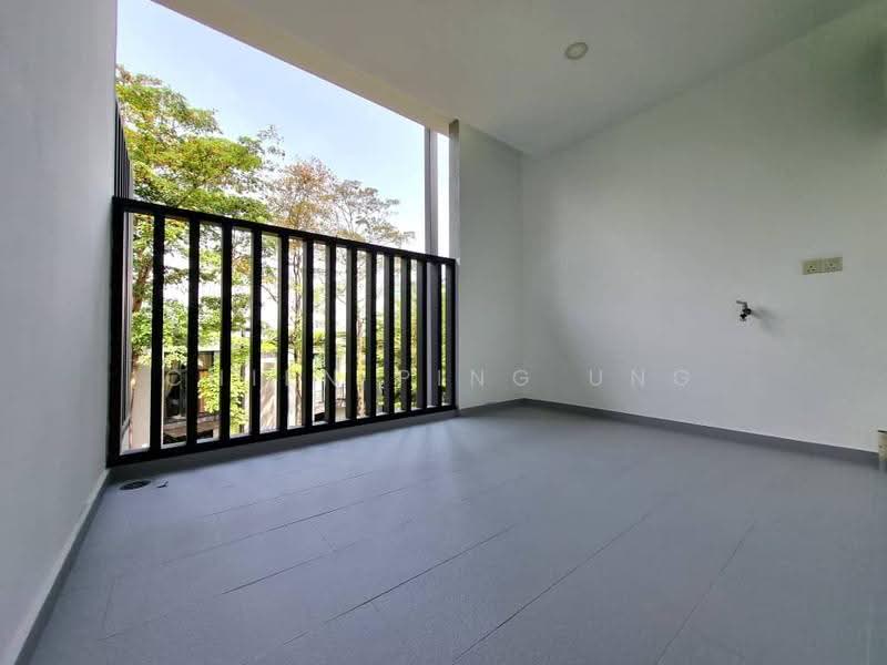 Rumah Teres untuk Dijual di Desa Parkcity (Kuala Lumpur) - Chien Ping Ung - Balcony - PropertyGuru.com.my