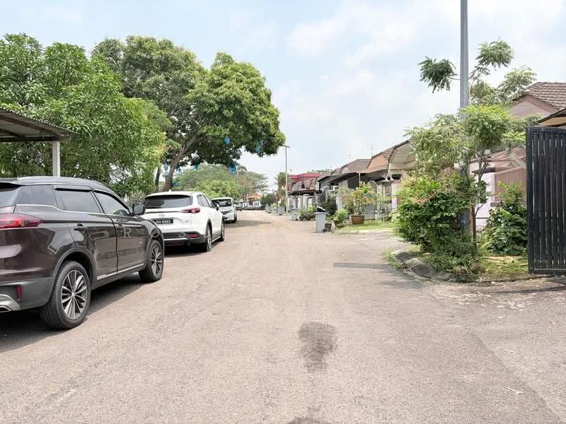 1-storey Terraced House for Sale in Permas Jaya (Johor) - Roslina Binti Kassim - Exterior - PropertyGuru.com.my