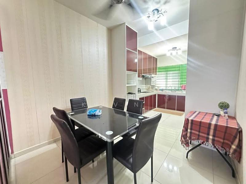 2-storey Terraced House for Sale in Bandar Bukit Beruntung (Bukit Beruntung) - Kelvin . - Dining Room - PropertyGuru.com.my
