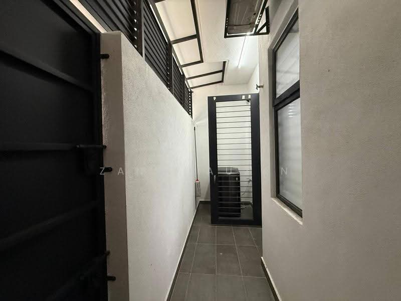 Terraced House for Rent in Elmina (Shah Alam) - Zann Fauzan - Corridor - PropertyGuru.com.my