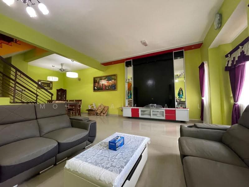 3-storey Terraced House for Sale in Ampang Jaya (Ampang) - Mohd Daim Jamil - Living Room - PropertyGuru.com.my